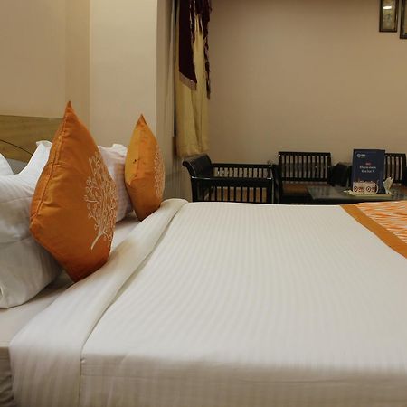 Hotel Kuber Palace รานจี ภายนอก รูปภาพ