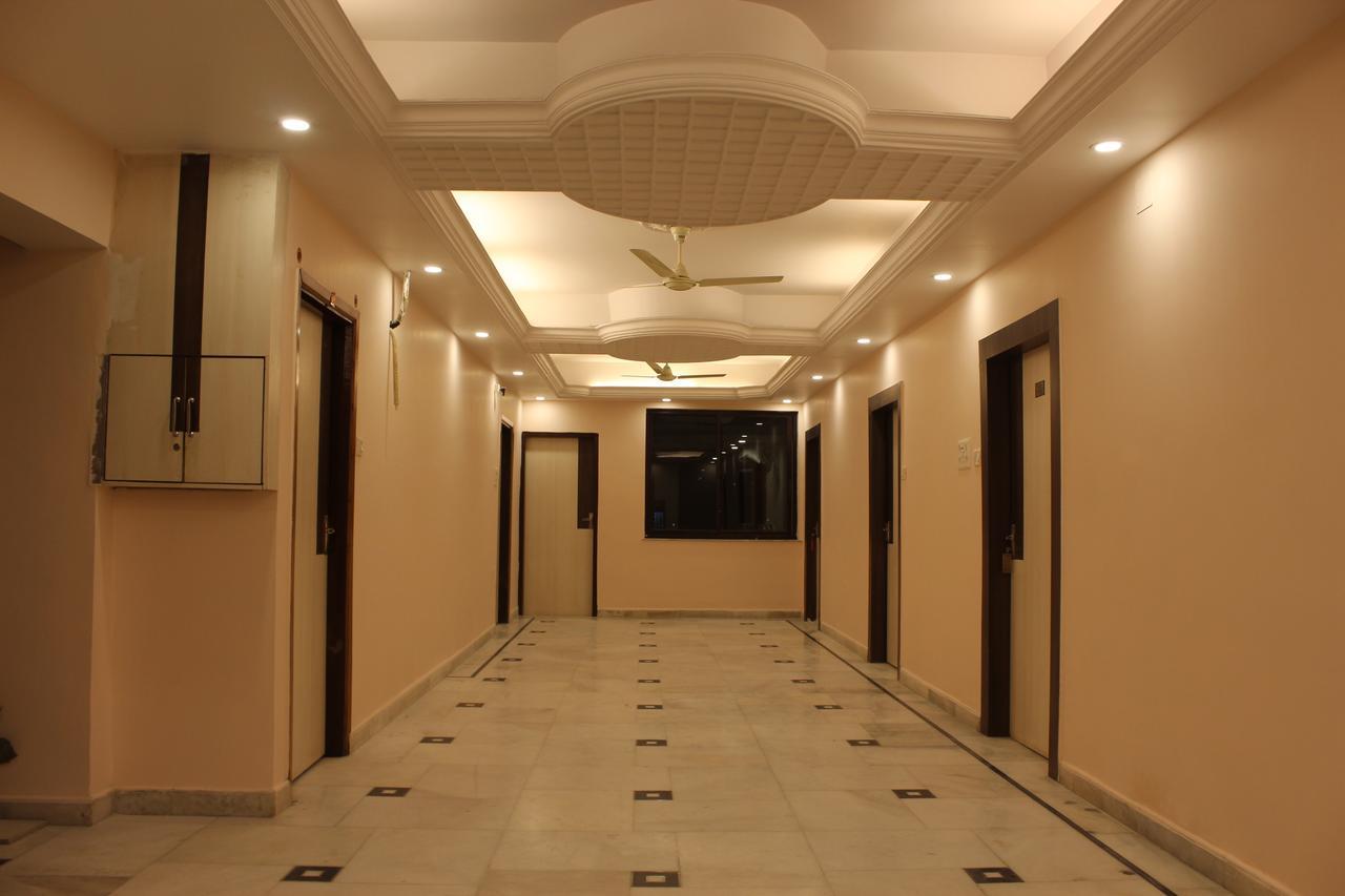 Hotel Kuber Palace รานจี ภายนอก รูปภาพ